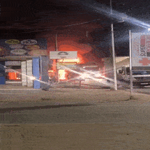 Tritrem carregado de eucalipto pega fogo no Centro de Água Clara