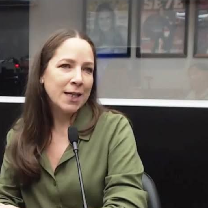 Secretária de Meio Ambiente assina aditivos de R$ 1,4 milhão para empresa condenada