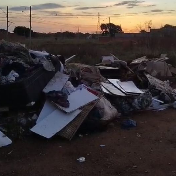 Bairro OT reclama de abandono: lixo e insegurança preocupam moradores e comerciantes