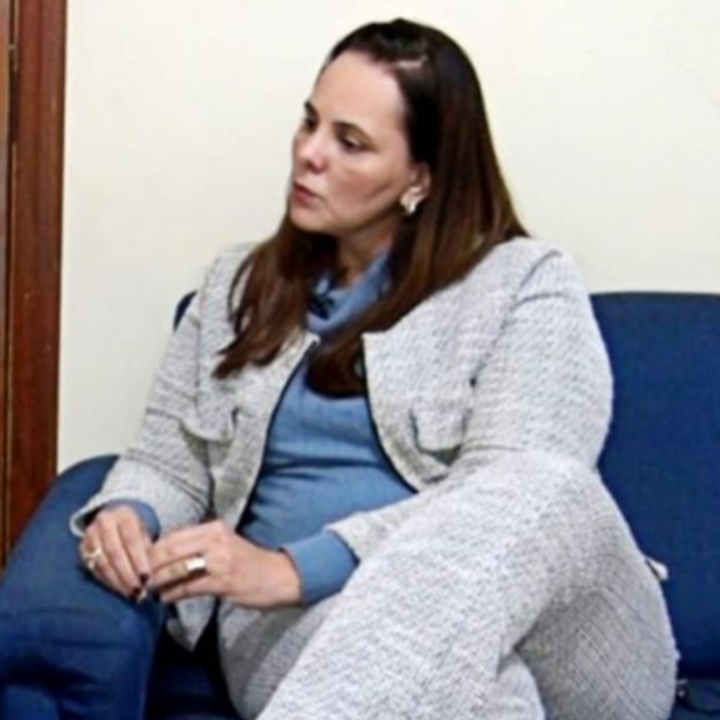 Gestão de Juliana Salim é criticada após troca de psiquiatras por não especialistas