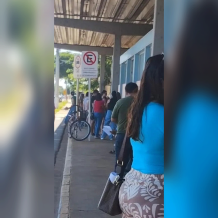 Filas de madrugada e queixas marcam matrículas em cursos culturais