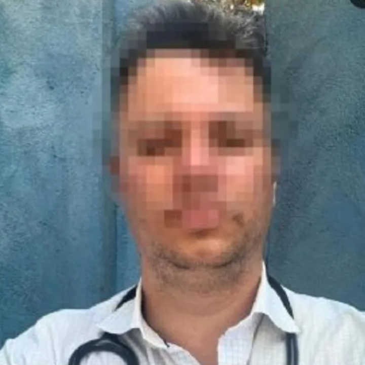 Médico Acusado de Assédio Sexual é Reintegrado ao Serviço Público e Volta a Atender em Posto de Saúde